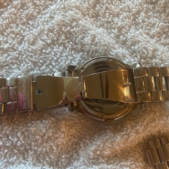 Michael Kors watch with crystals on the face. Silver tone. Stainless steel. main image 5